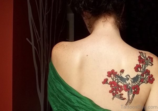 Attractive Bird Tattoo On Back