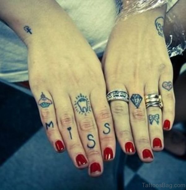 Elegant Finger Tattoo