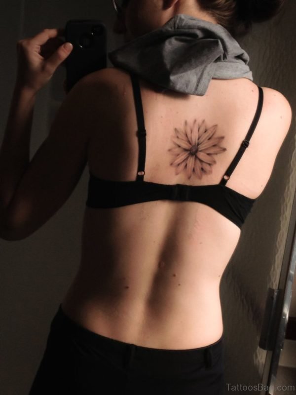 Fantastic Daisy Tattoo On Back Body