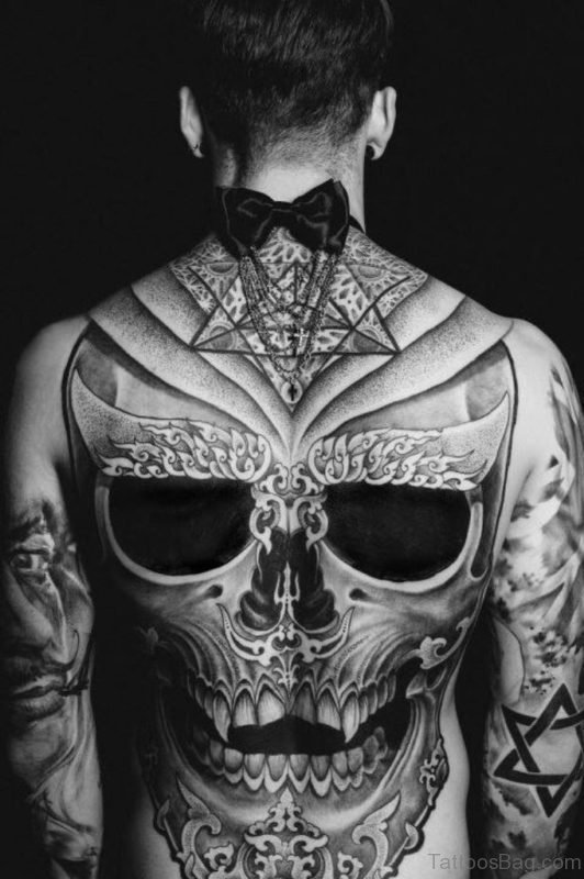 Gerey Skull Tattoo design On Full Back 