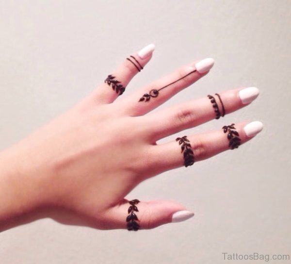 Henna Tattoo On Finger