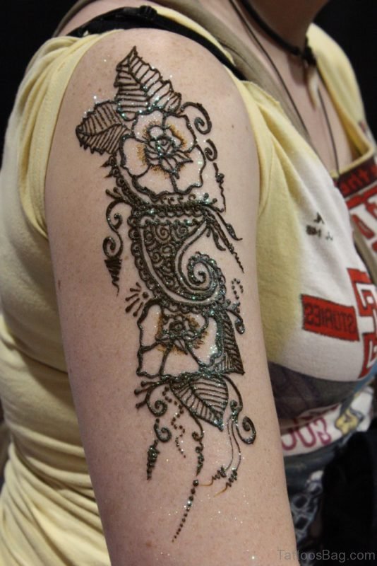 Henna Tattoo On Right Shoulder