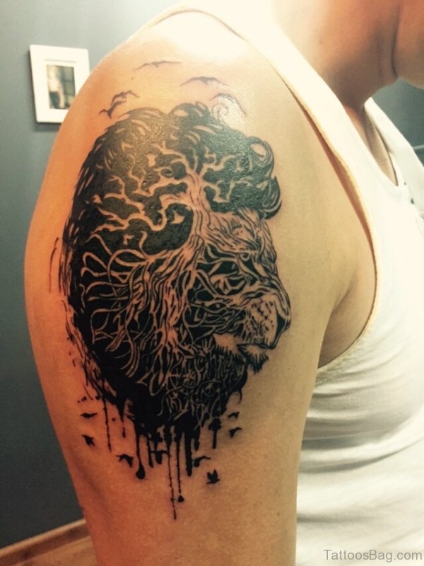 Lovely Lion Tattoo On Shoulder
