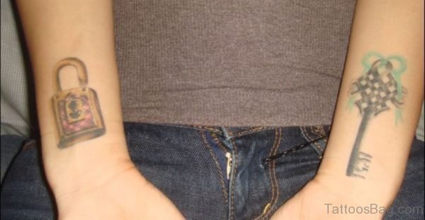 Nice Lock n Key Tattoo On Wrist For Couples