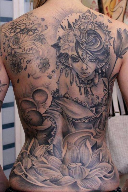Queen And Flower Tattoo