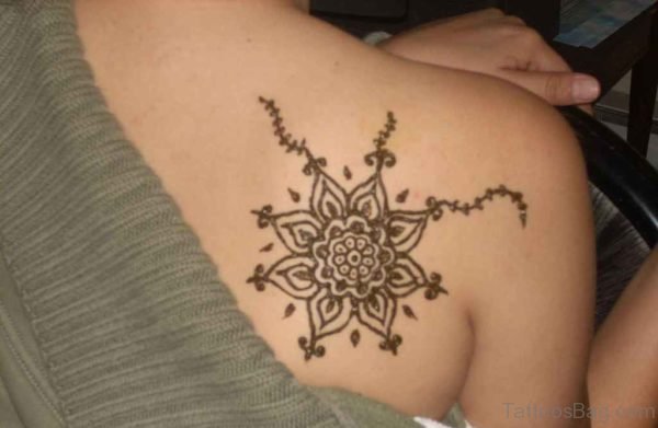 Simple Henna Tattoo On Right Shoulder