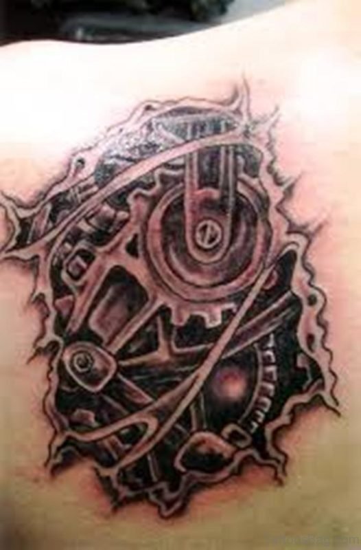 Trendy Biomechanical Tattoo Design