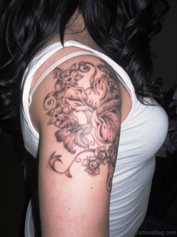 Amazing Flower Tattoo On Left Shoulder