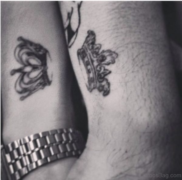 Awesome Crown Tattoo For Wrsit