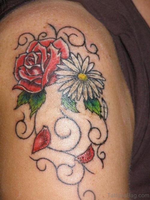 Awesome Daisy Tattoo On Shoulder