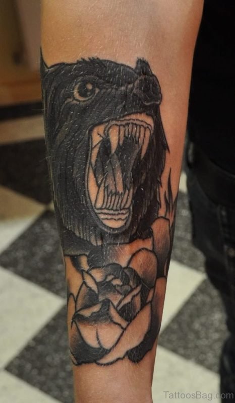 Black Wolf Tattoo On Leg
