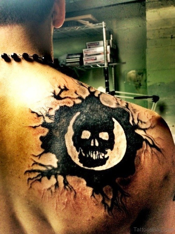 Cool Realistic Skull Tattoo
