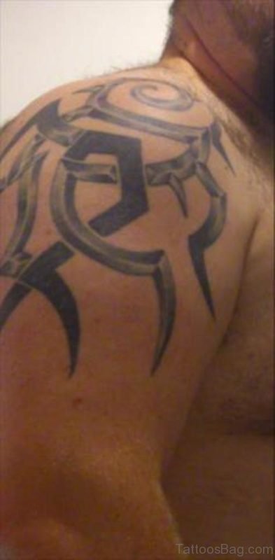 Fantastic Celtic Tattoo On Shoulder