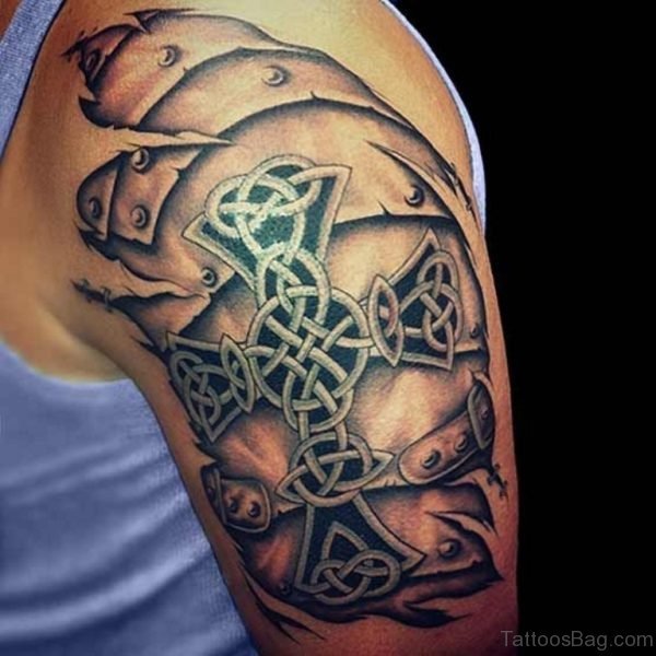 Funky Celtic Tattoo On Shouylder