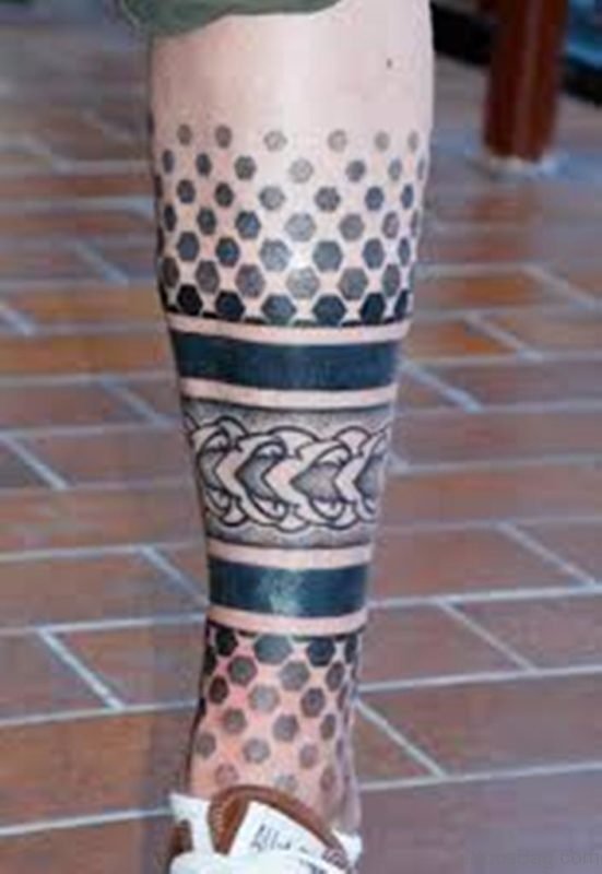 49 Superb Geometric Tattoos On Leg