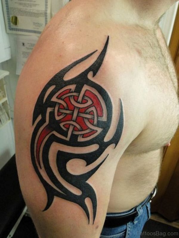 Lovely Celtic Tattoo On Shoulder