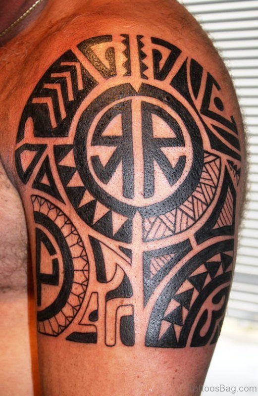 Modern Maori Shoulder Tattoo
