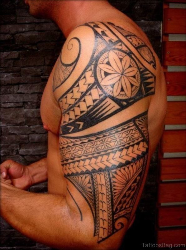 Samoan Desing Tattoo On Right Shoulder
