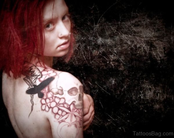 Simple Skull Tattoo On Right Shoulder