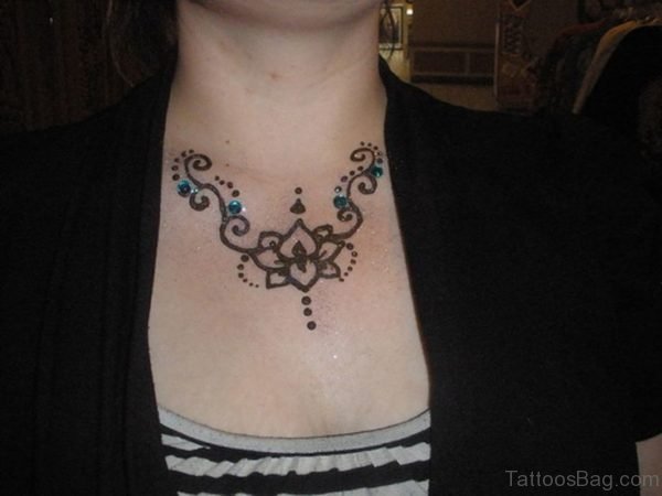 Simple Stunning Henna Tattoo On Neck