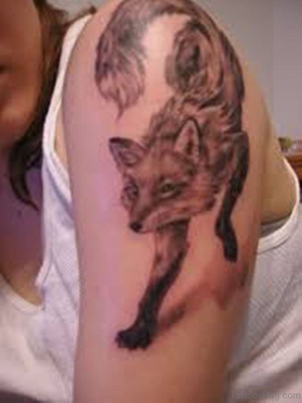 Stylish Fox Tattoo On Shoulder