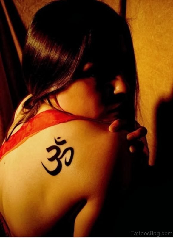 50 Good Looking Om Tattoos For Shoulder