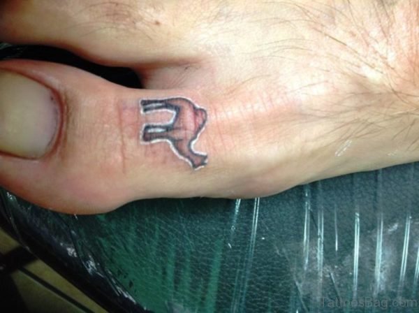 Brown Camel Tattoo On Toe