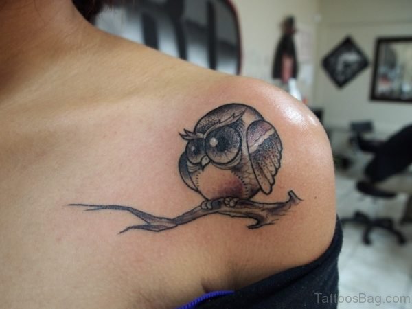 Cartoon Owl Tattoo On Shoulder