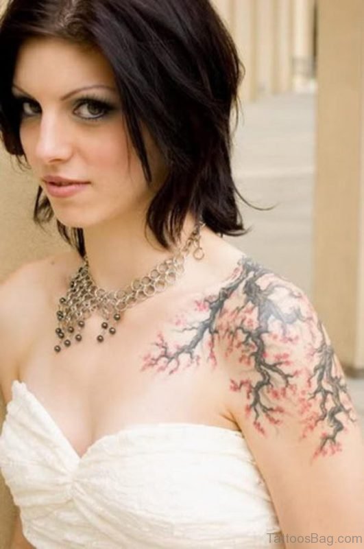 50 Stylish Tree Tattoos On Shoulder