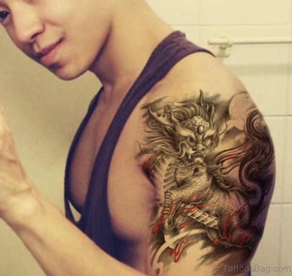 Elegant Shoulder Tattoo 