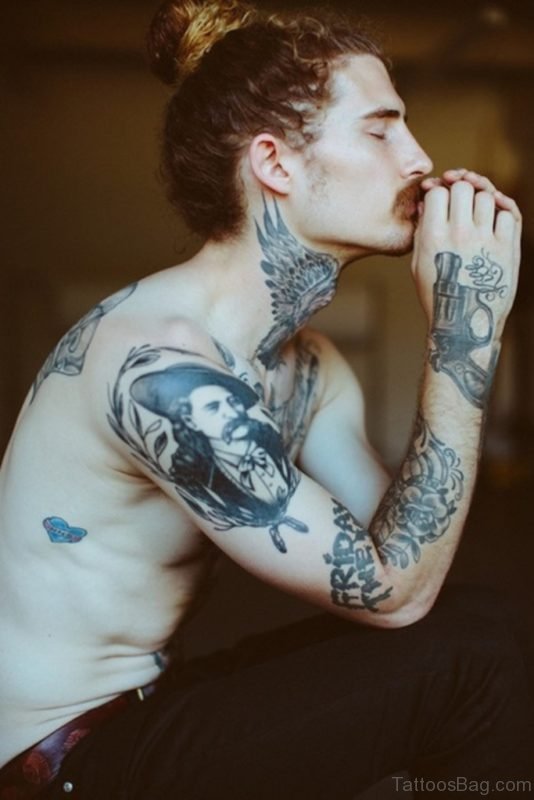 28 Funky Gun Tattoos On Hand