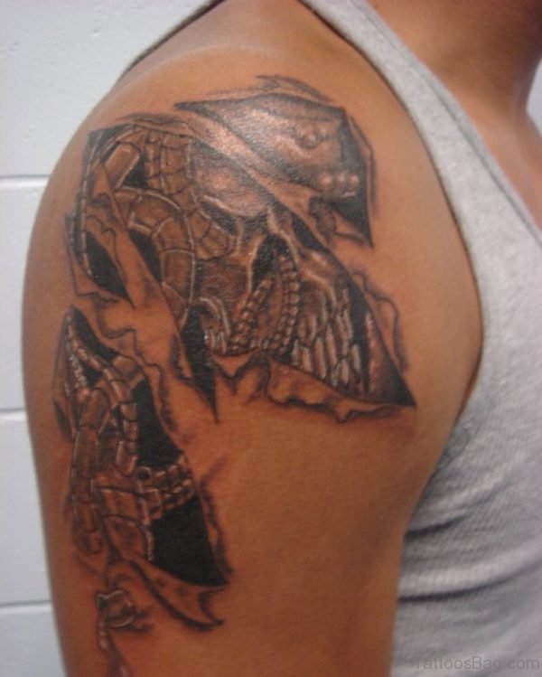 Fighting Alien Tattoo Design