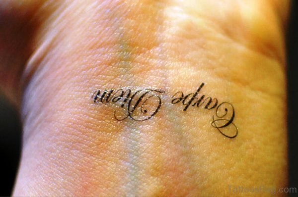 Thin Carpe Diem Tattoo Design