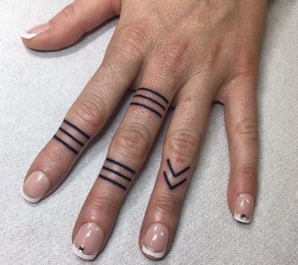 Minimal Tattoo.