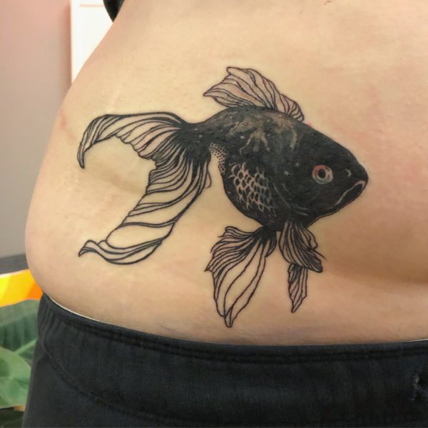 Waist Tatto.