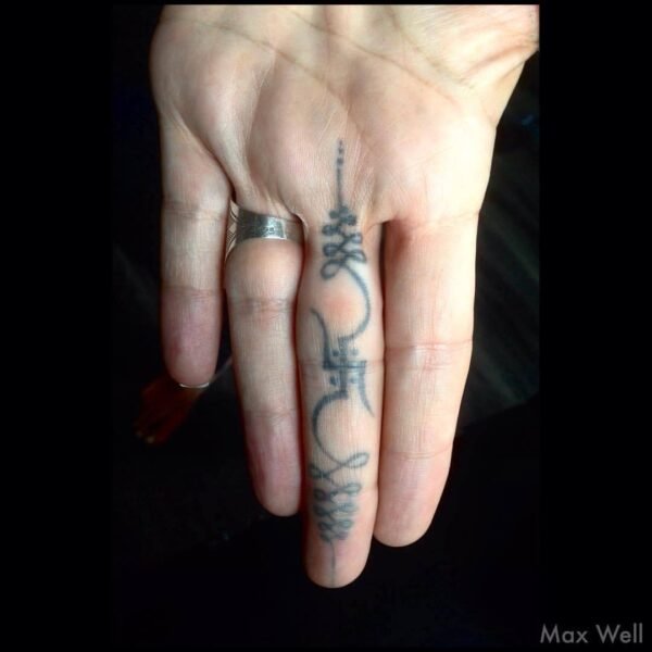Finger Tattoo